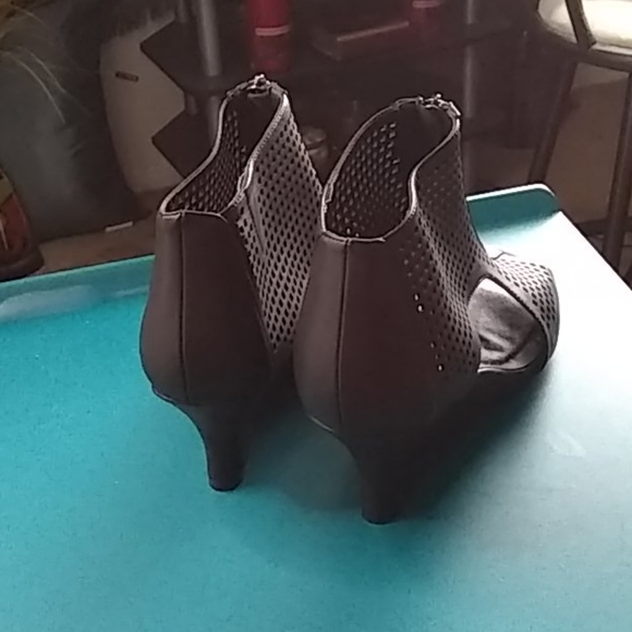 Front Zip Gladiator,Black, Special Occasion, Sz10 - Picture 3 of 5